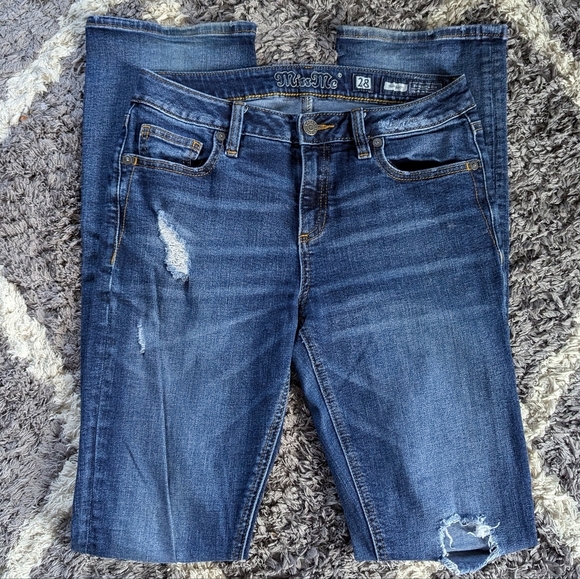 Miss Me Slim Boot Cut Embellished Rear Pocket Size Women's 28" Denim Jean - Picture 5 of 8